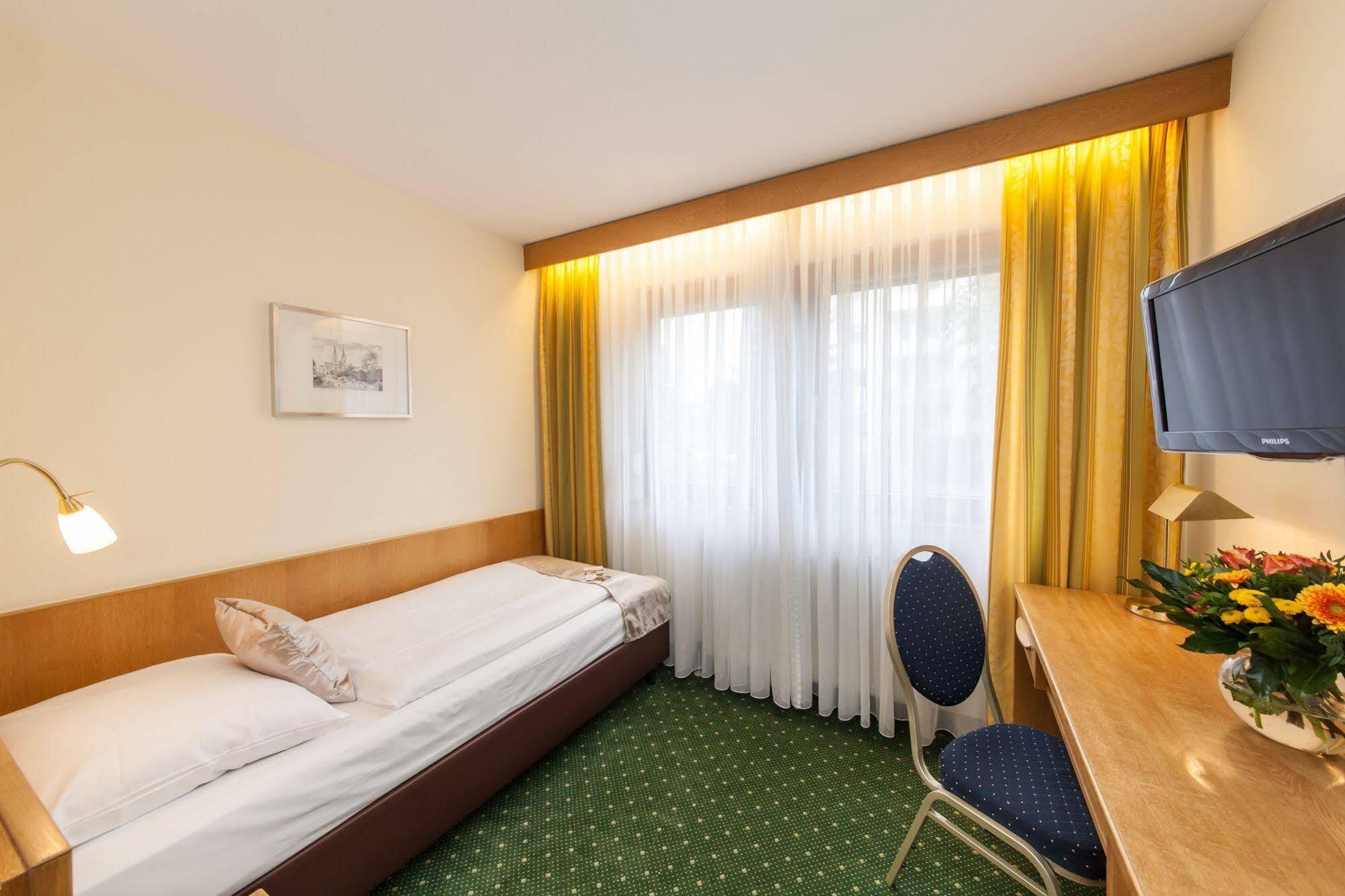 Hotel Strohgaeu Korntal-Münchingen Exteriér fotografie