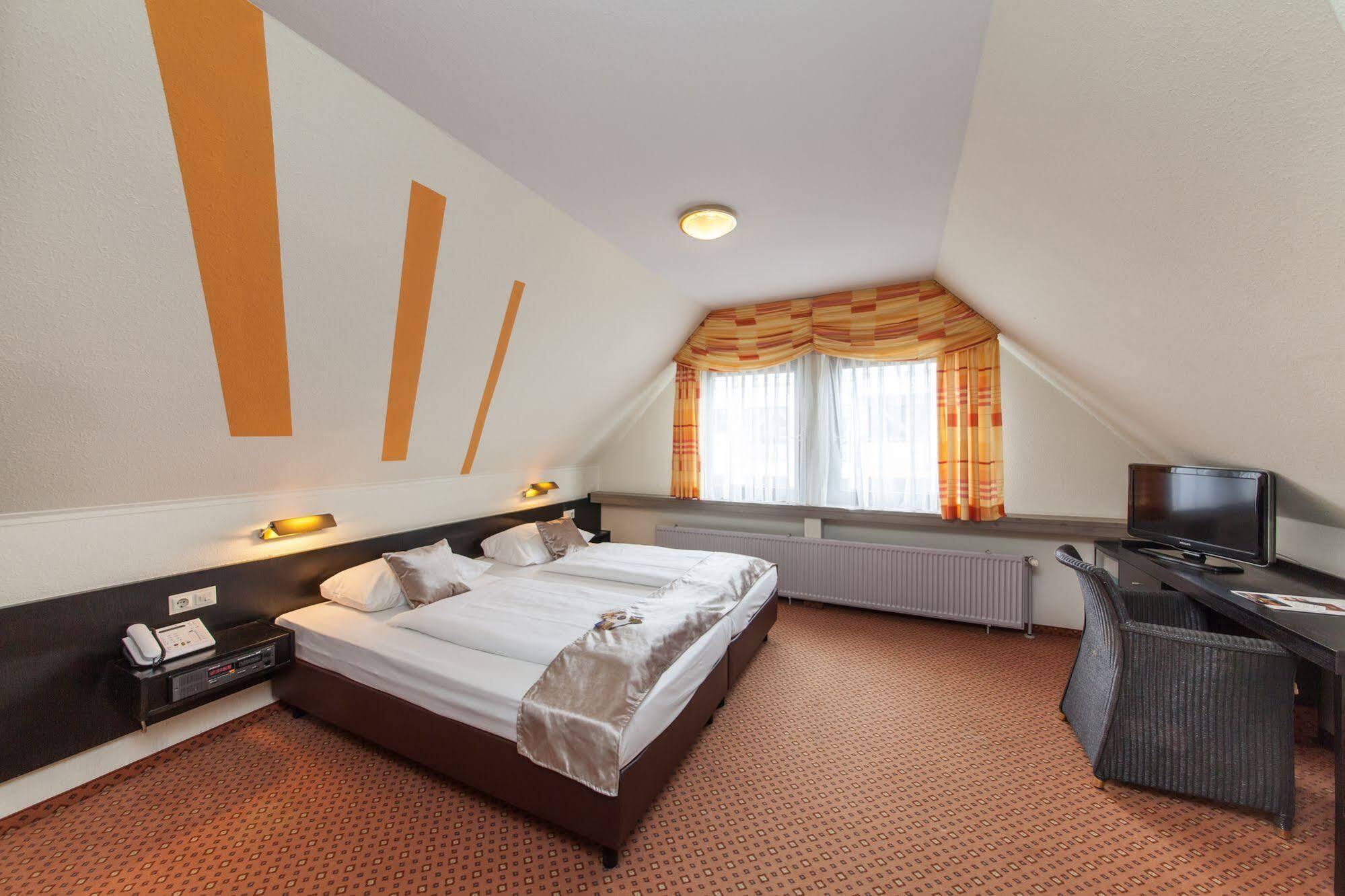 Hotel Strohgaeu Korntal-Münchingen Exteriér fotografie